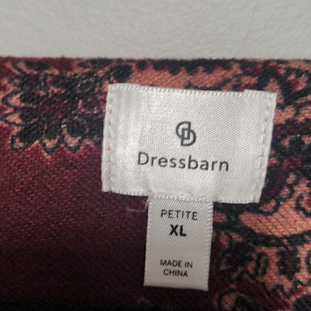 Dressbarn Three Quarters Length Blouse - Picture 3 of 6